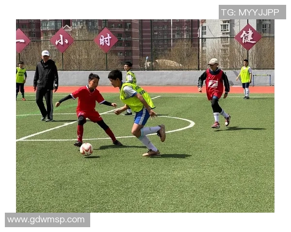 儿童足球培训助力孩子全面发展培养团队精神与运动能力的最佳选择