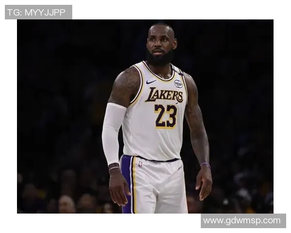 詹姆斯续约湖人几成定局5260万球员选项或将被执行